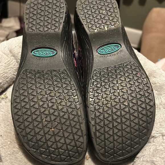 Klogs size 8 - Picture 5 of 7